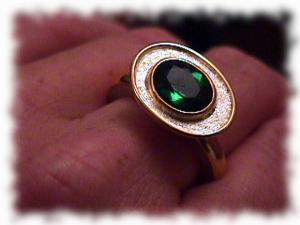 750er Gelbgold, Turmalin